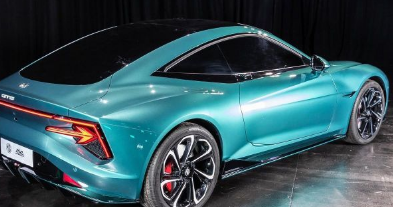 MG推出Cyber性感电动轿跑车概念车 引领电动汽车设计新风潮